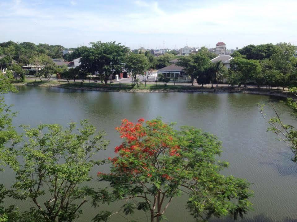 Hotel Kamonthara Nakhon Pathom Exterior foto