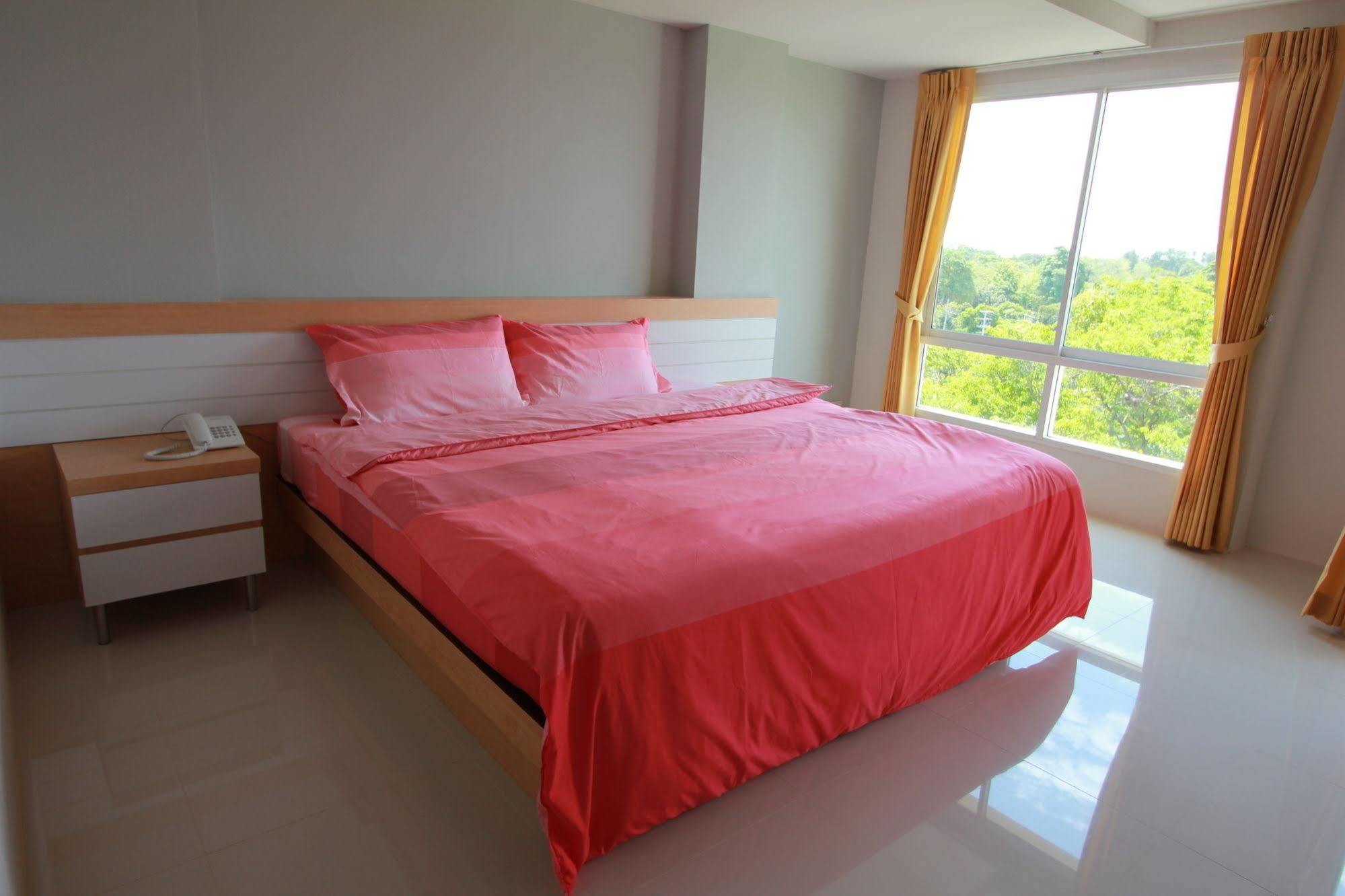 Hotel Kamonthara Nakhon Pathom Exterior foto