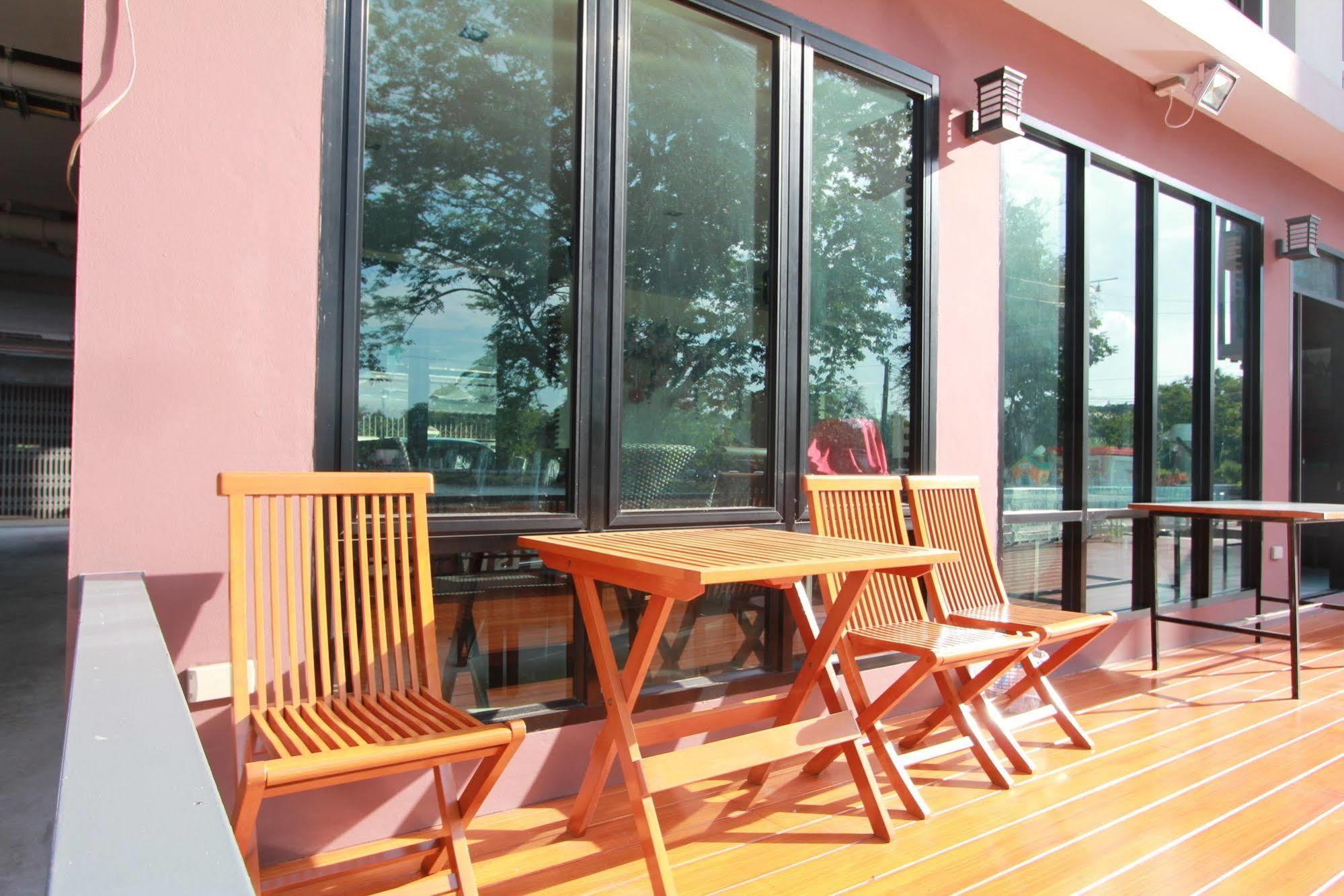 Hotel Kamonthara Nakhon Pathom Exterior foto