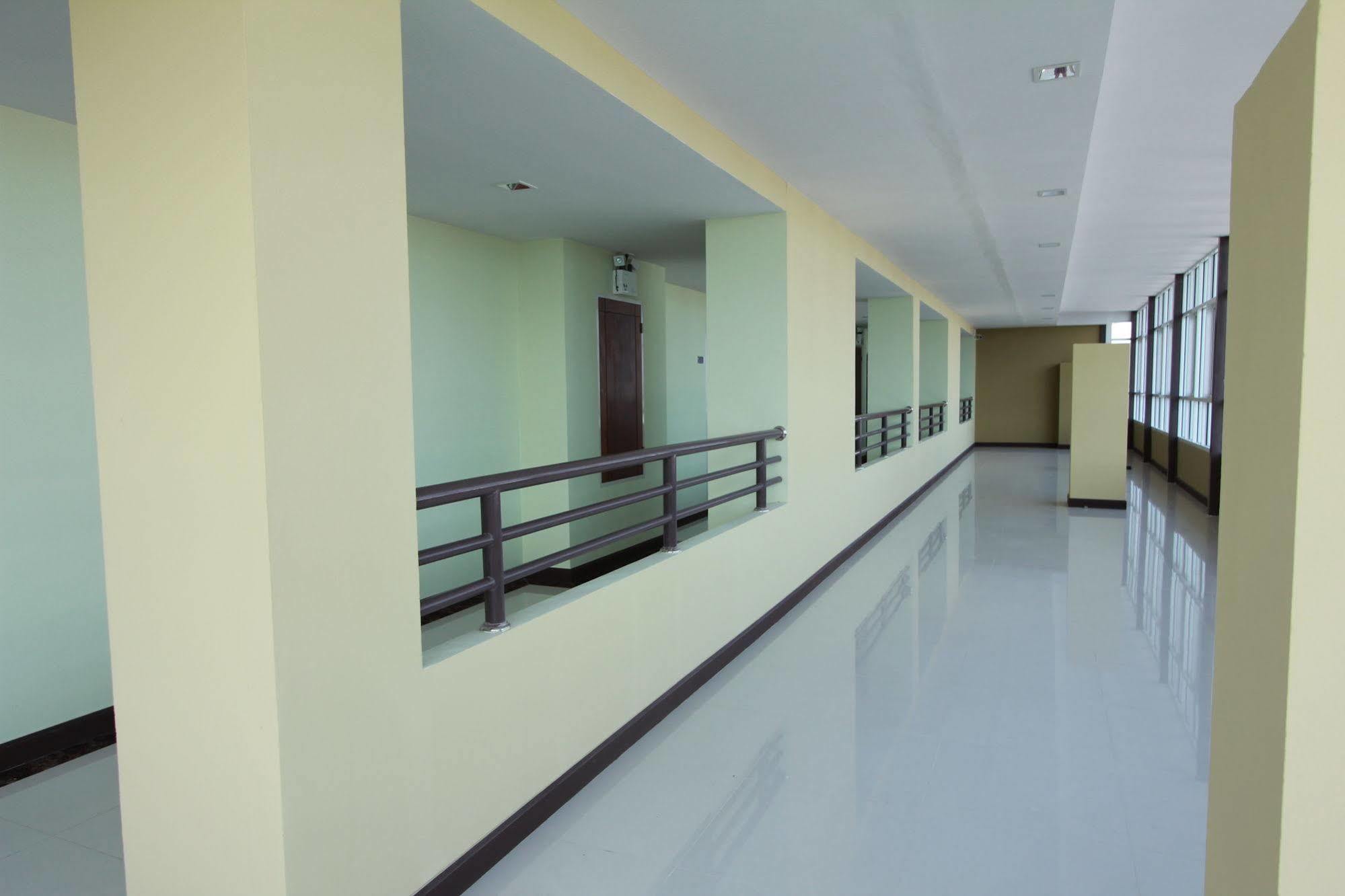 Hotel Kamonthara Nakhon Pathom Exterior foto